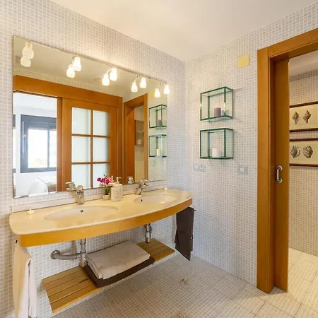Apartment Fantastic Penthouse 270m2 With Amazing Sea Views *